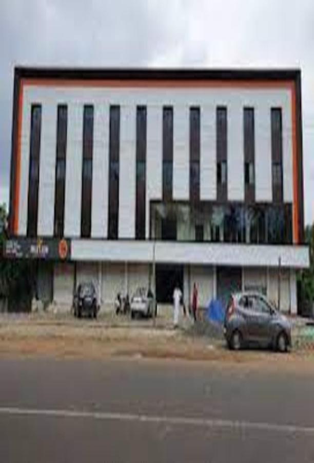 Redbell Suites Malapuram Malappuram Luaran gambar